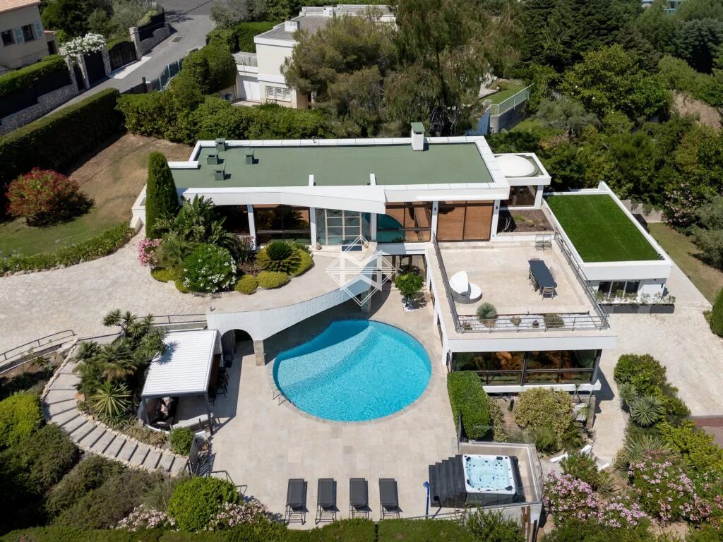Main image of property: Provence-Alps-Cote d`Azur, Alpes-Maritimes, Vallauris