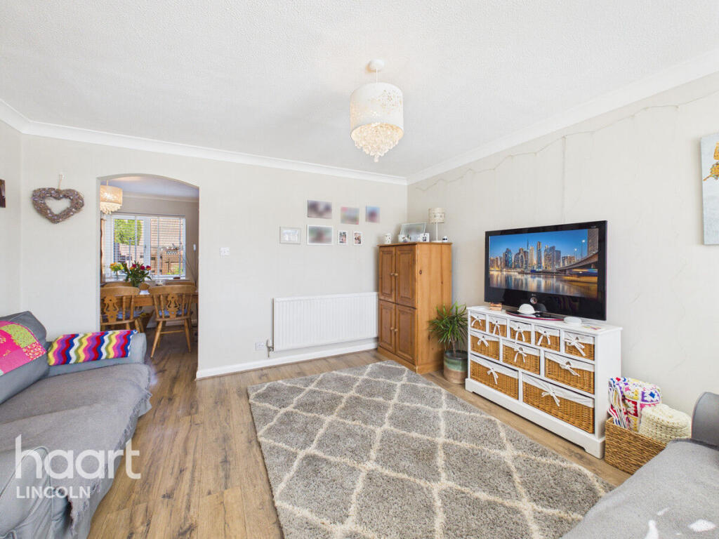 Meadow Way, Bracebridge Heath photo 4