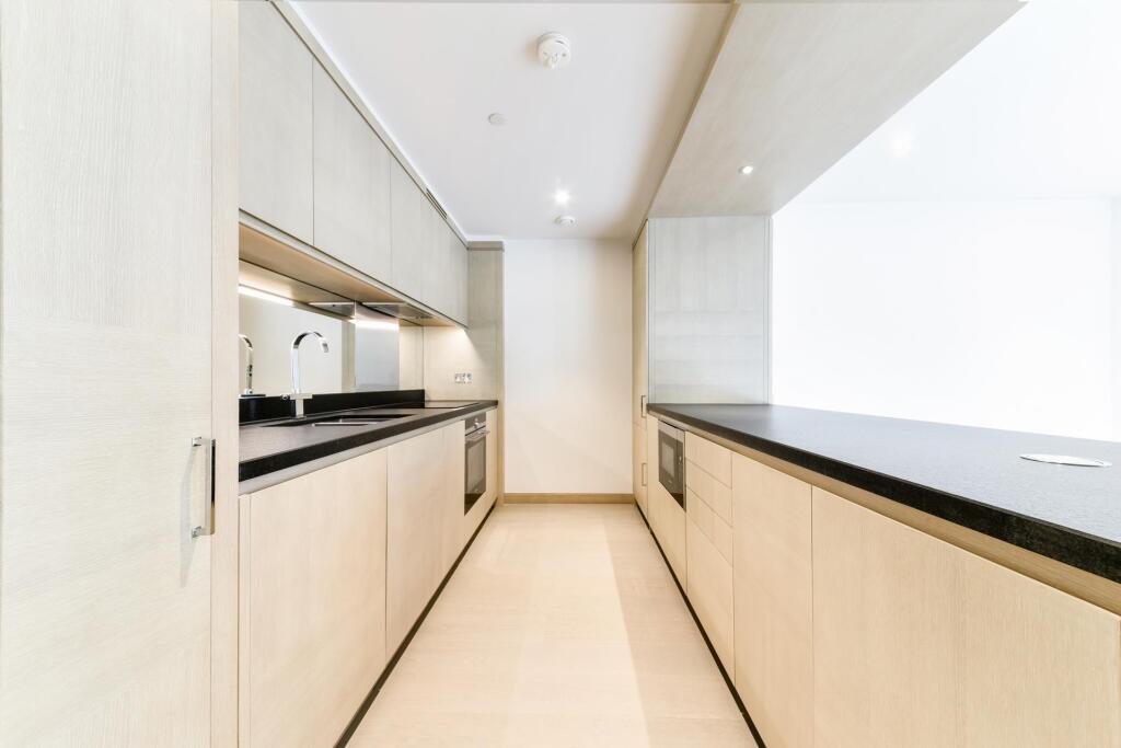 Apartment in London - View 3