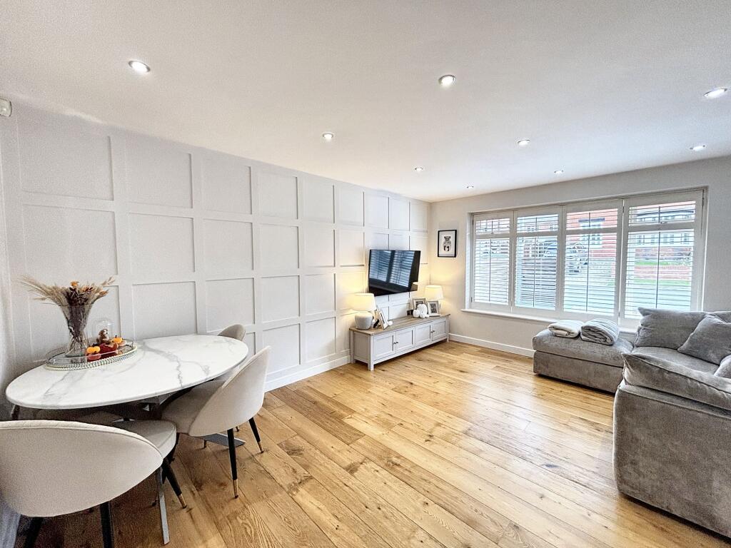 Lambton Road, Worsley, M28 photo 3