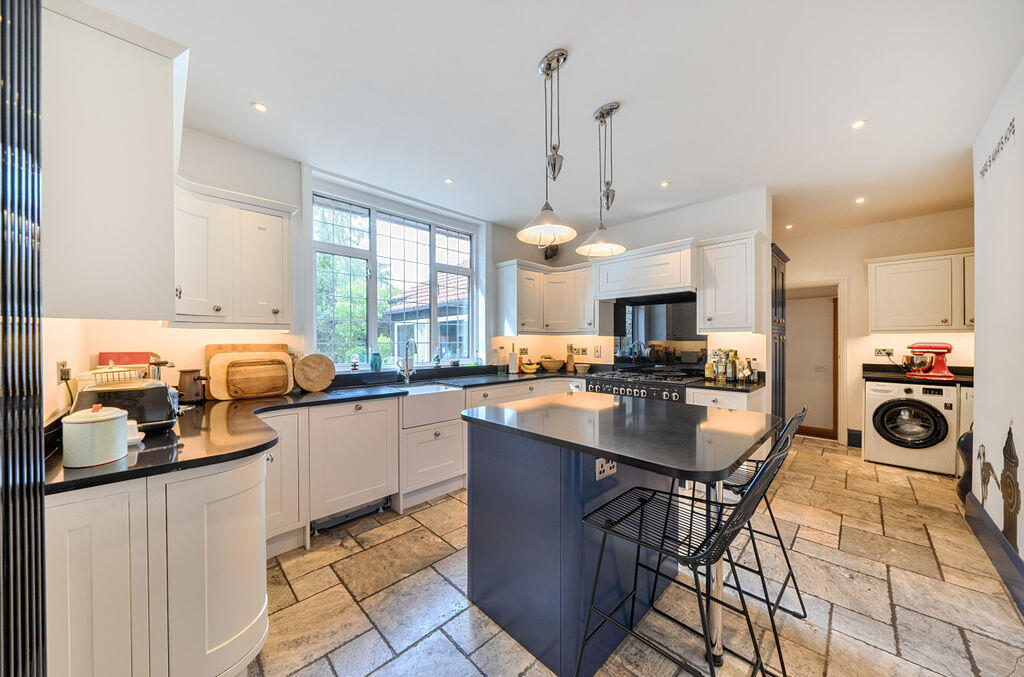 House in London, Purley - View 4