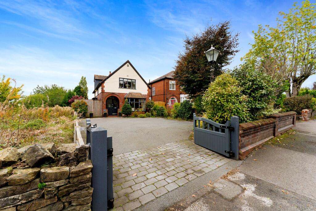 Darwen Road, Bolton, BL7 photo 4