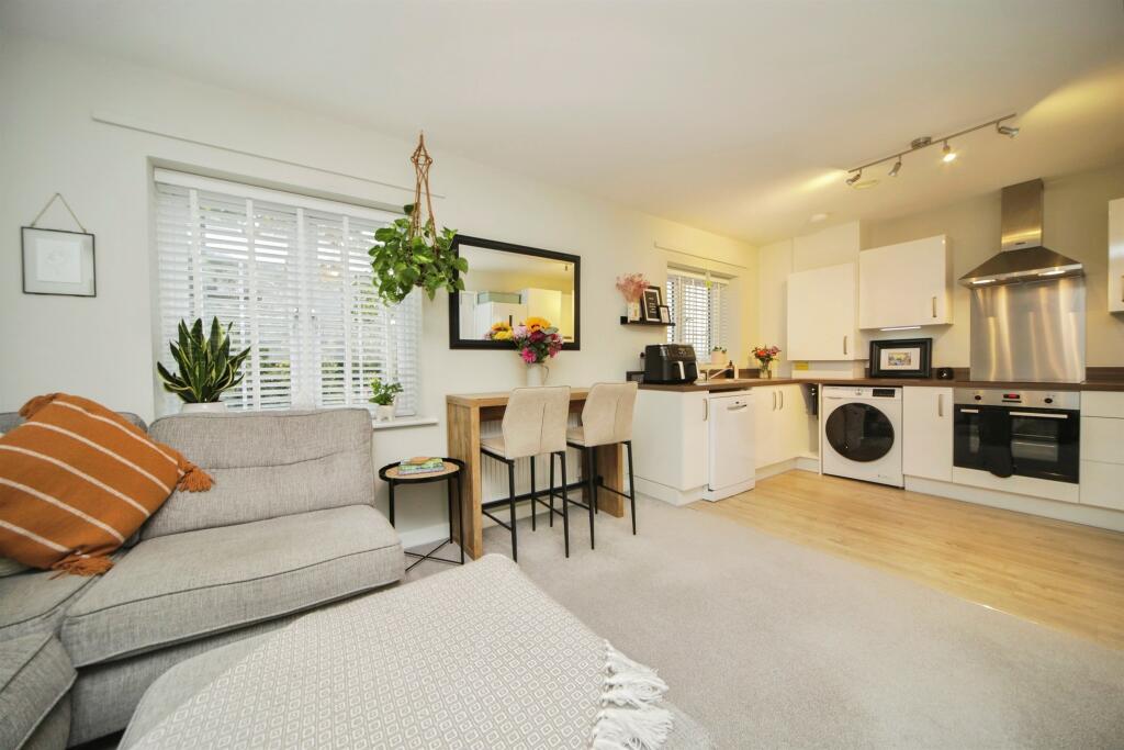 Apartment in Ipswich - View 4