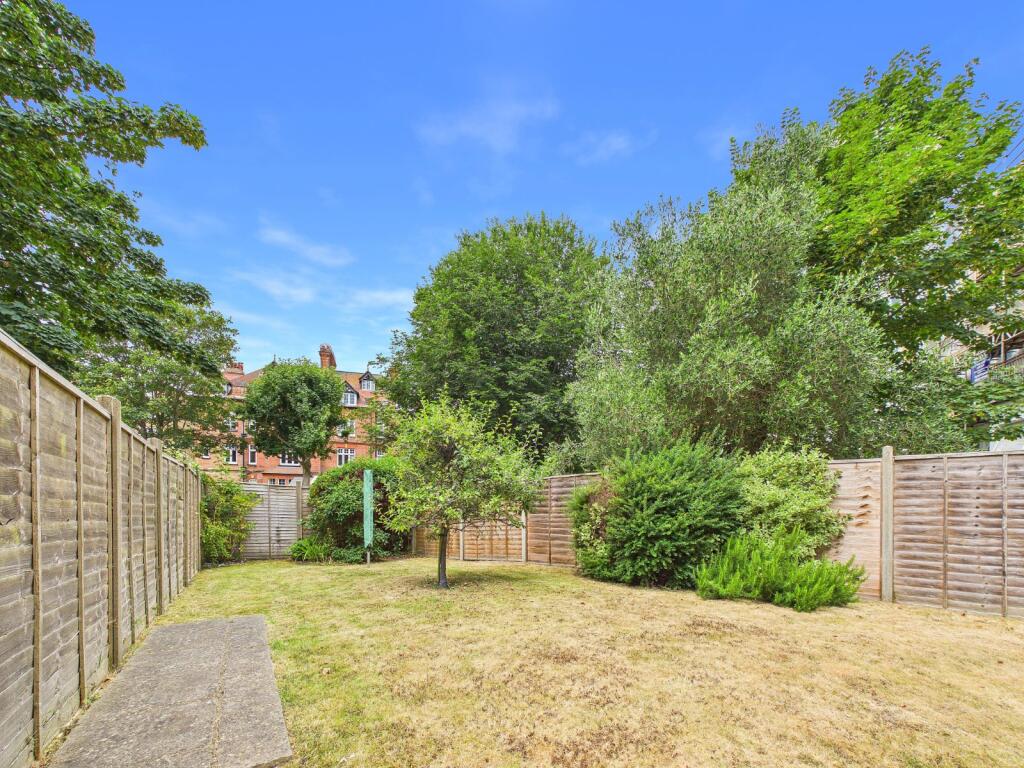 Apartment in Canterbury - View 4