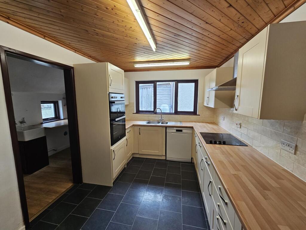 House in Truro - View 4