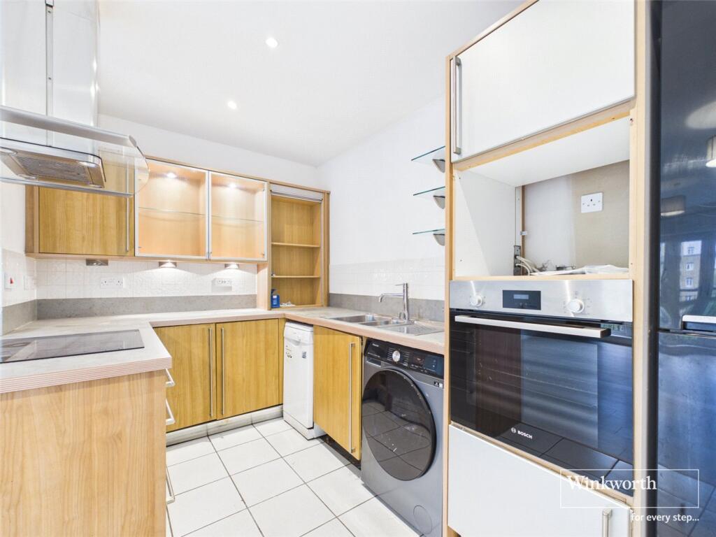 Apartment in Reading - View 5