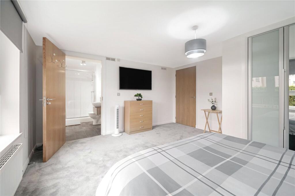 Apartment in Motherwell, North Lanarkshire - View 4
