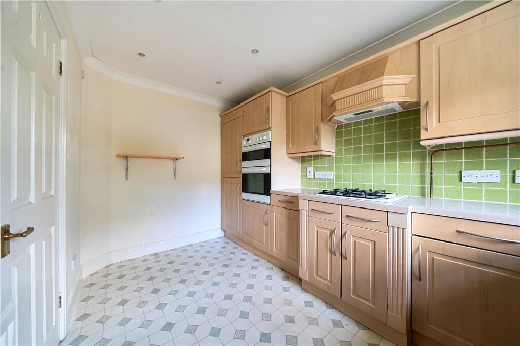 House in Swindon - View 5