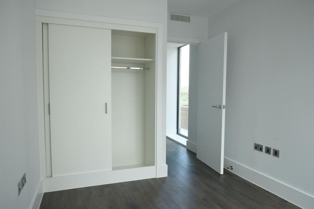 Apartment in Gloucester, Gloucestershire - More