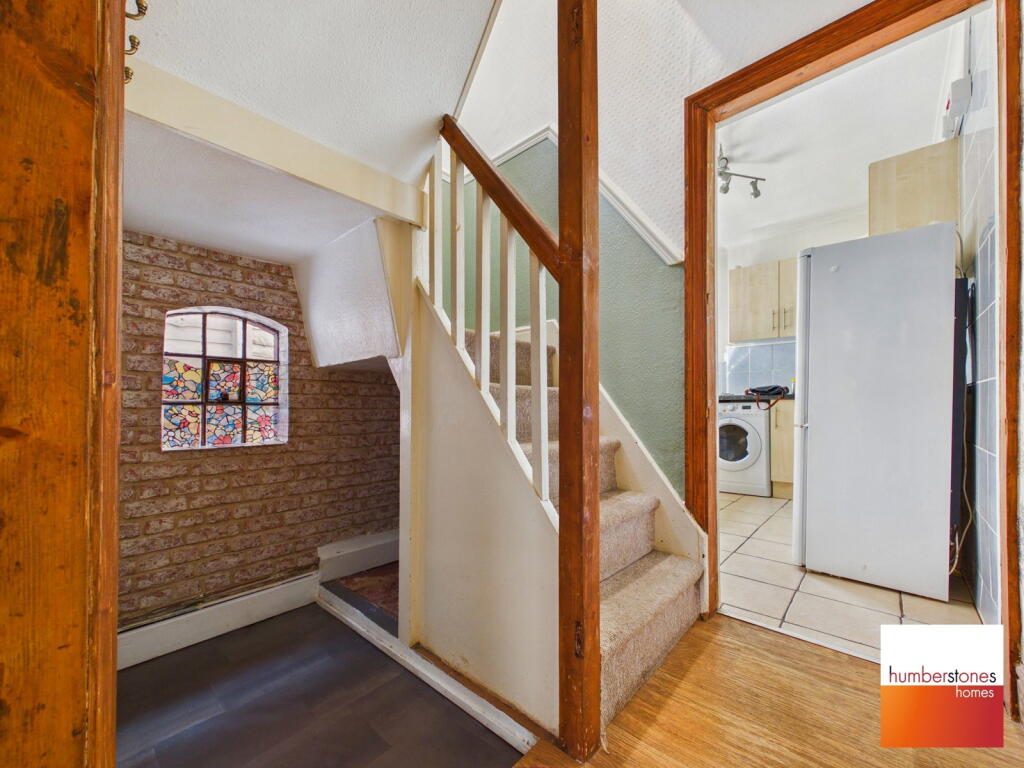 House in Sandwell, West Midlands - More