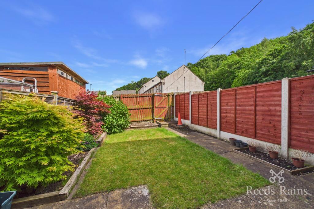 Greenlea Court, Dalton, Huddersfield, West Yorkshire, HD5 photo 4