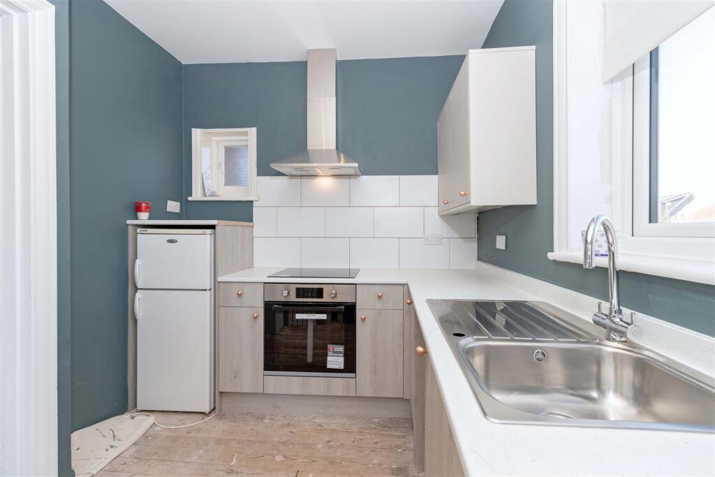 1a Phrosso Road, Worthing, BN11 5SJ - View 3