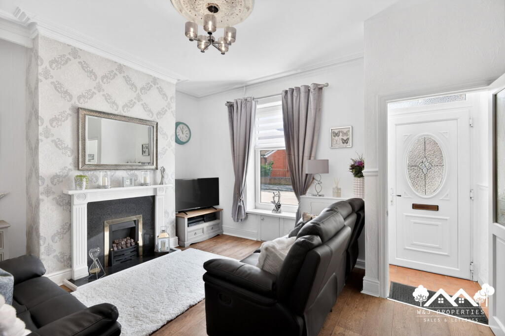 House in Darwen, Hollins Grove, Knowle Fold - View 3