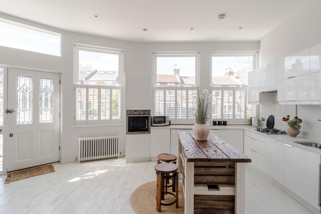 Oglander Road, Dulwich, London, SE15 photo 2