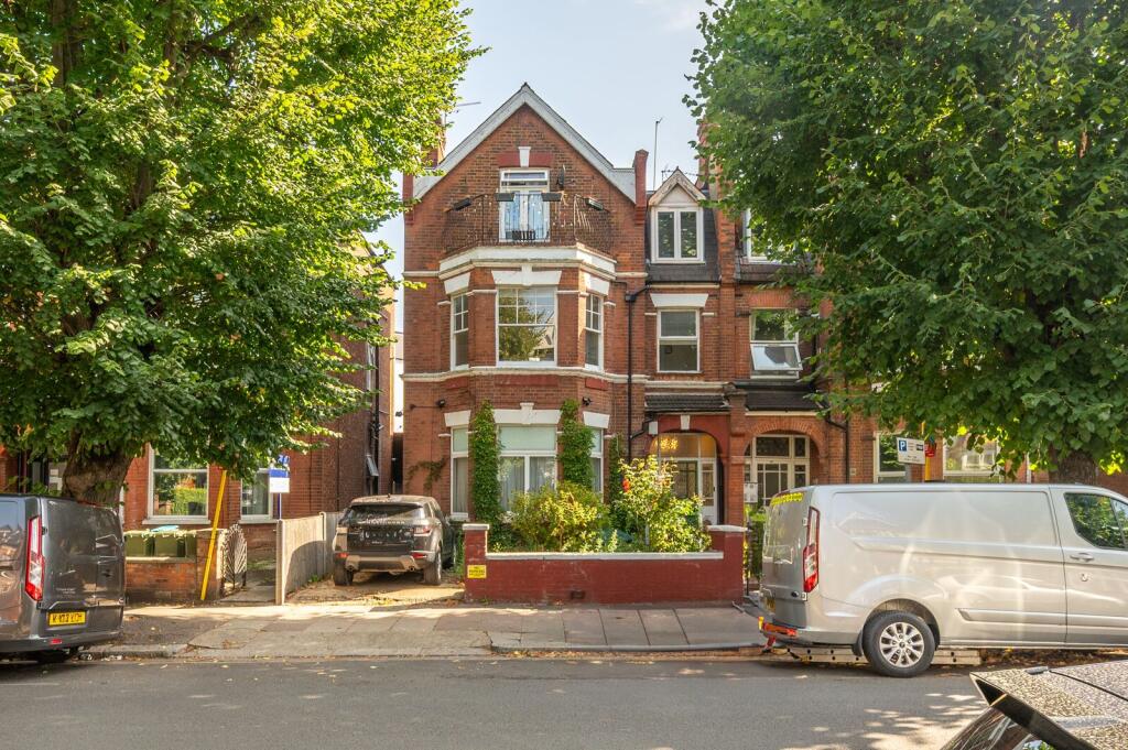 Main image of property: Park Avenue, Willesden Green, London, NW2