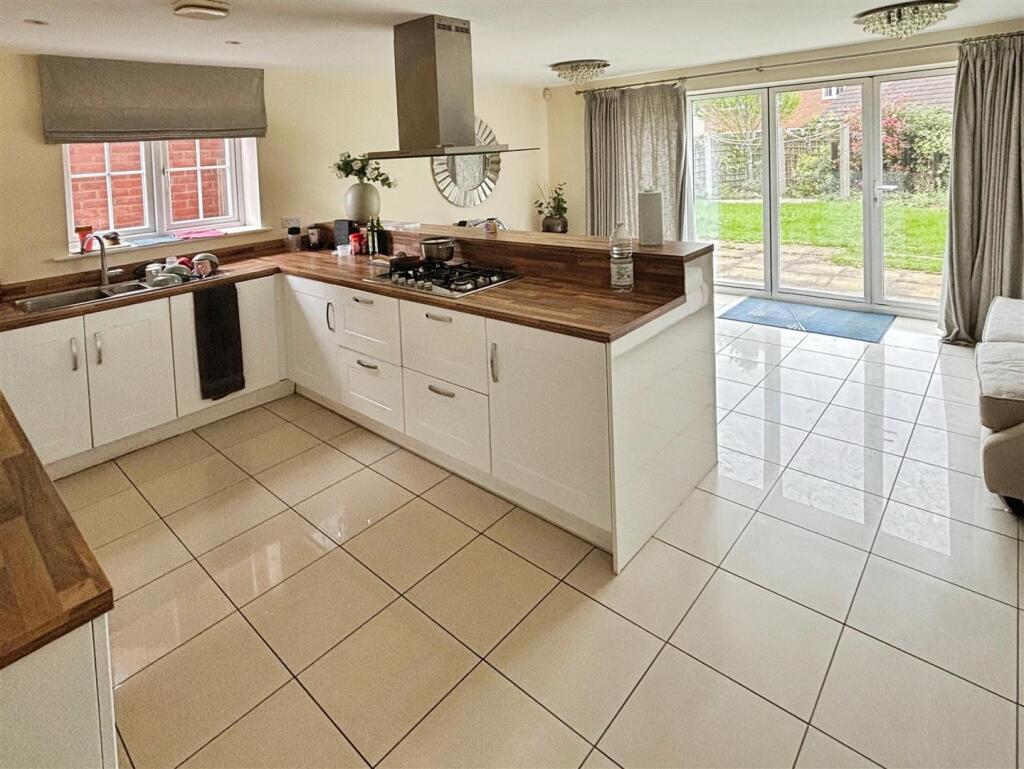 Bloxham Way, Leamington Spa photo 3