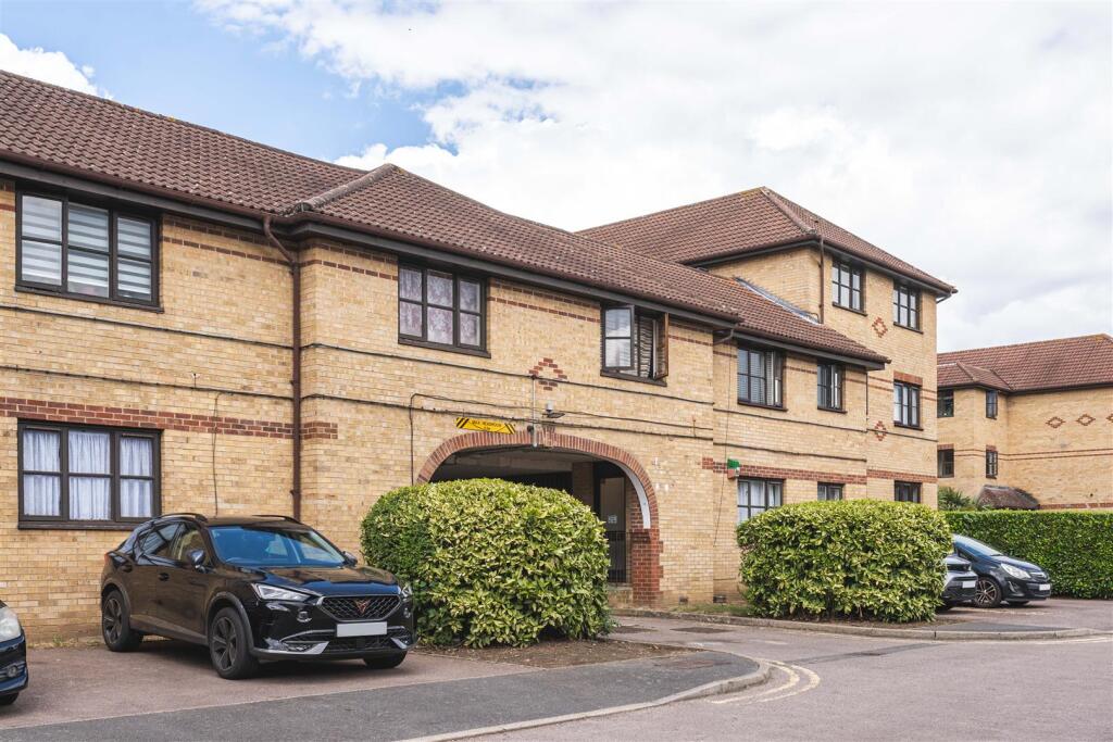 Main image of property: Hickory Close, Edmonton