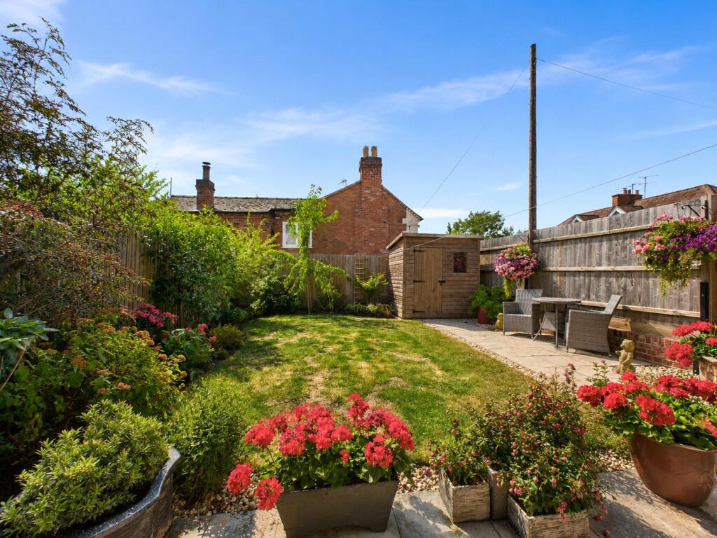 House in Worcester - More