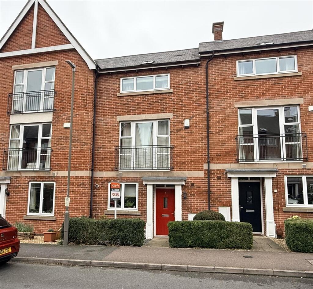 4-bed other on Leighton Way, Belper, £330,000