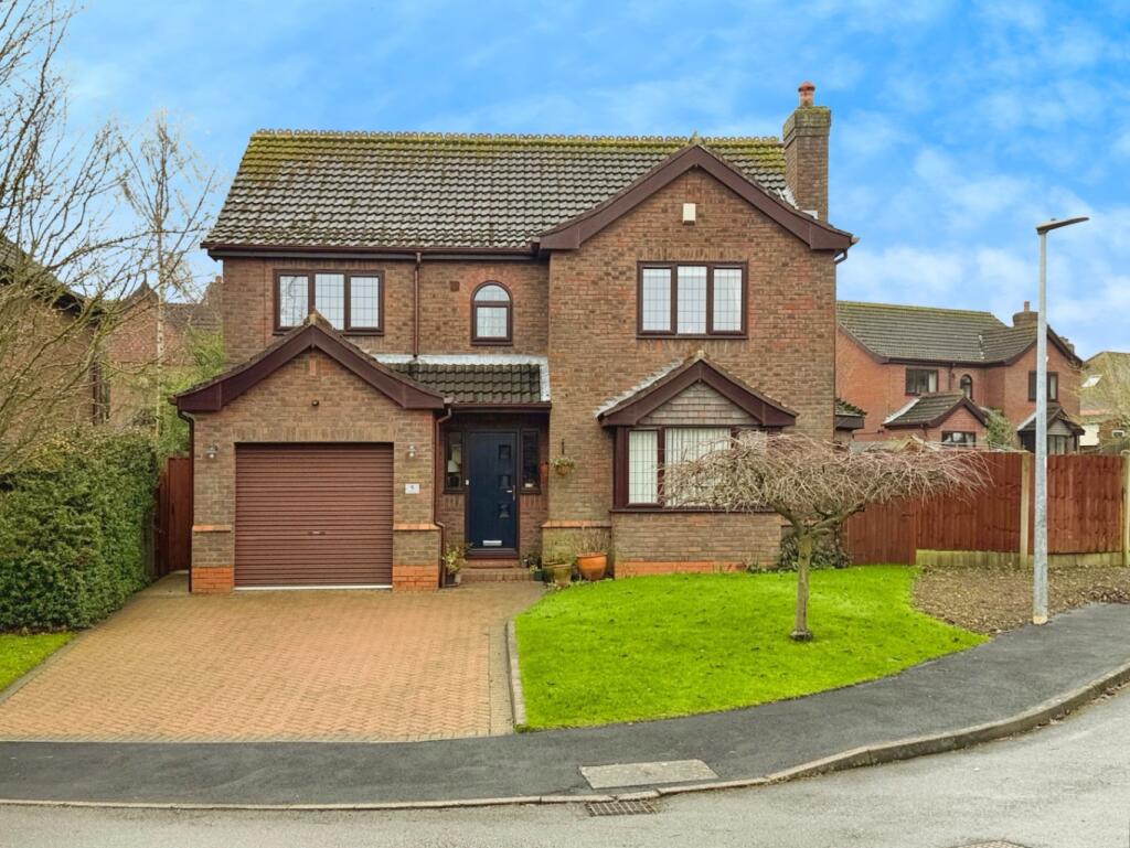 Main image of property: Chestnut Rise, Barrow-Upon-Humber, Lincolnshire, DN19 7SG