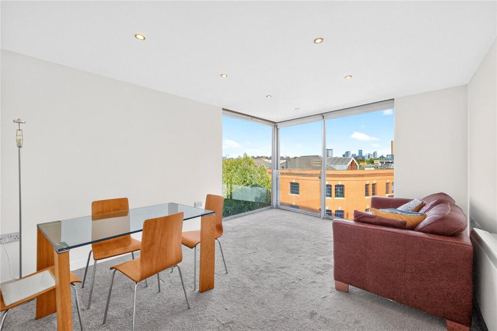 Apartment in London - View 3