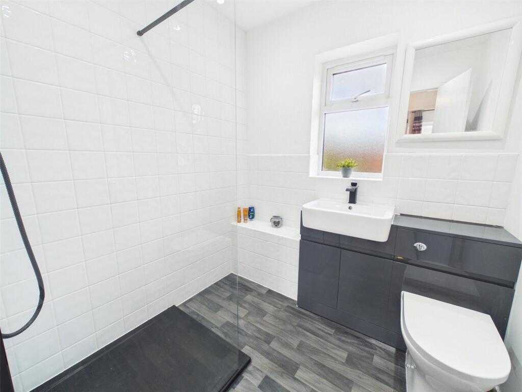 House in Worcester - View 3