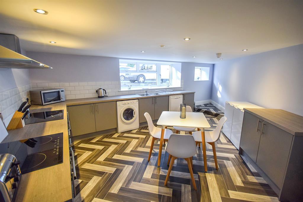 House in Bradford - View 3