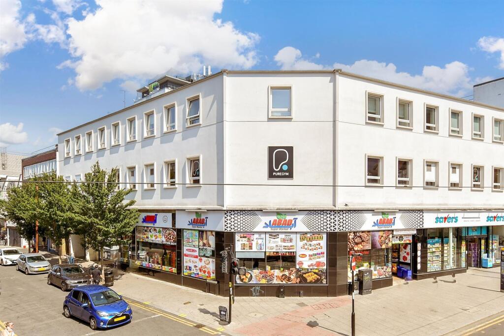 2-bed flat on Church Street, Croydon, Surrey, £325,000