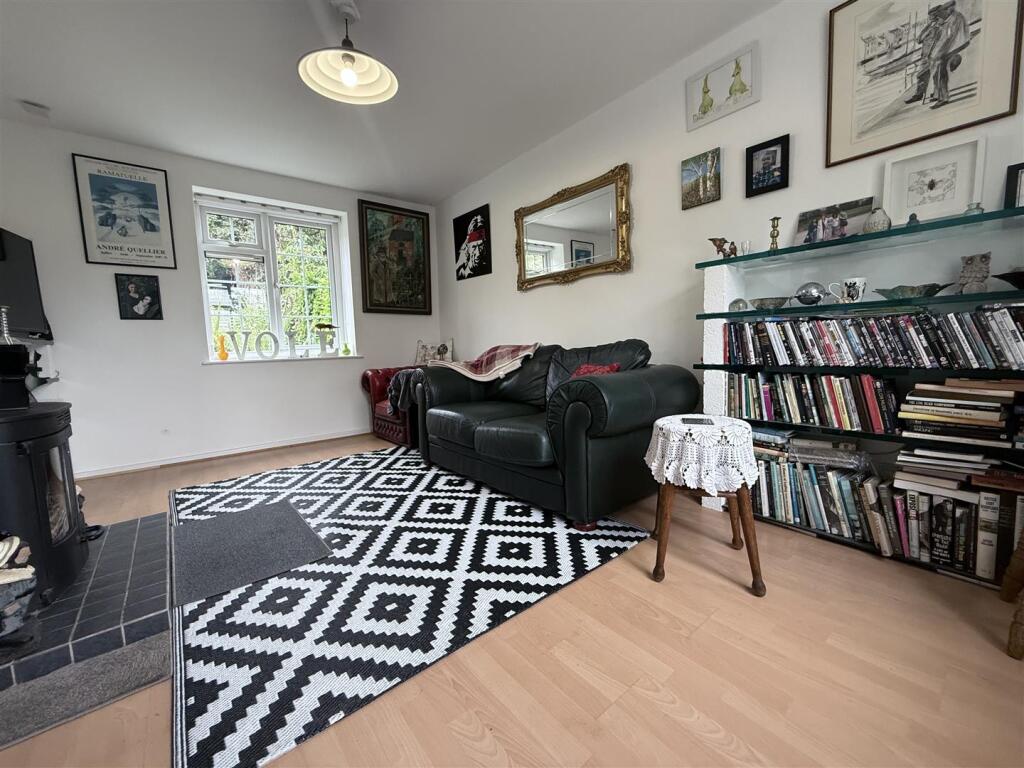 Spring Gardens, Harewood, Leeds, LS17 photo 3