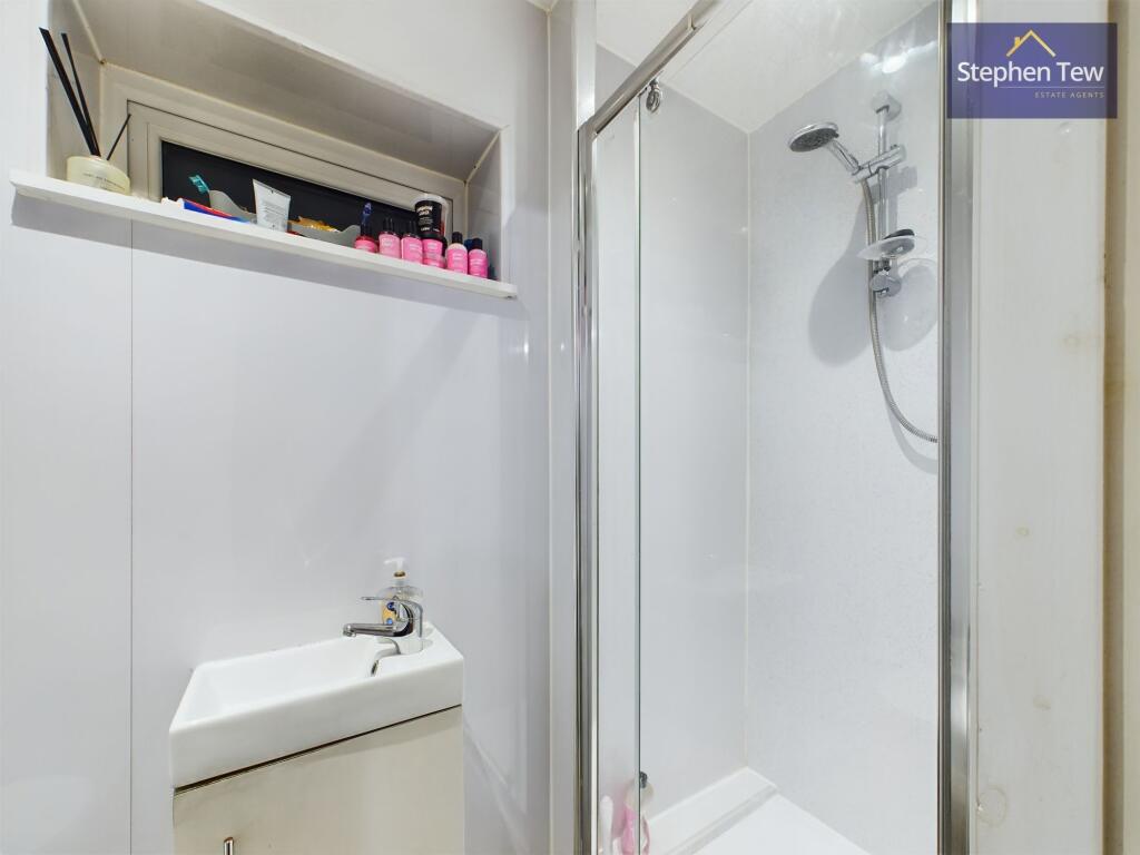 Apartment in Preston - More