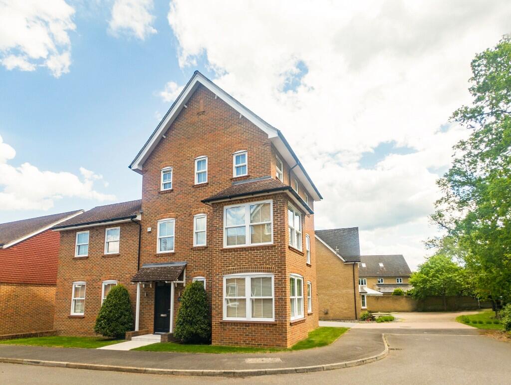 Main image of property: Loddon House Brockham Grange RG27