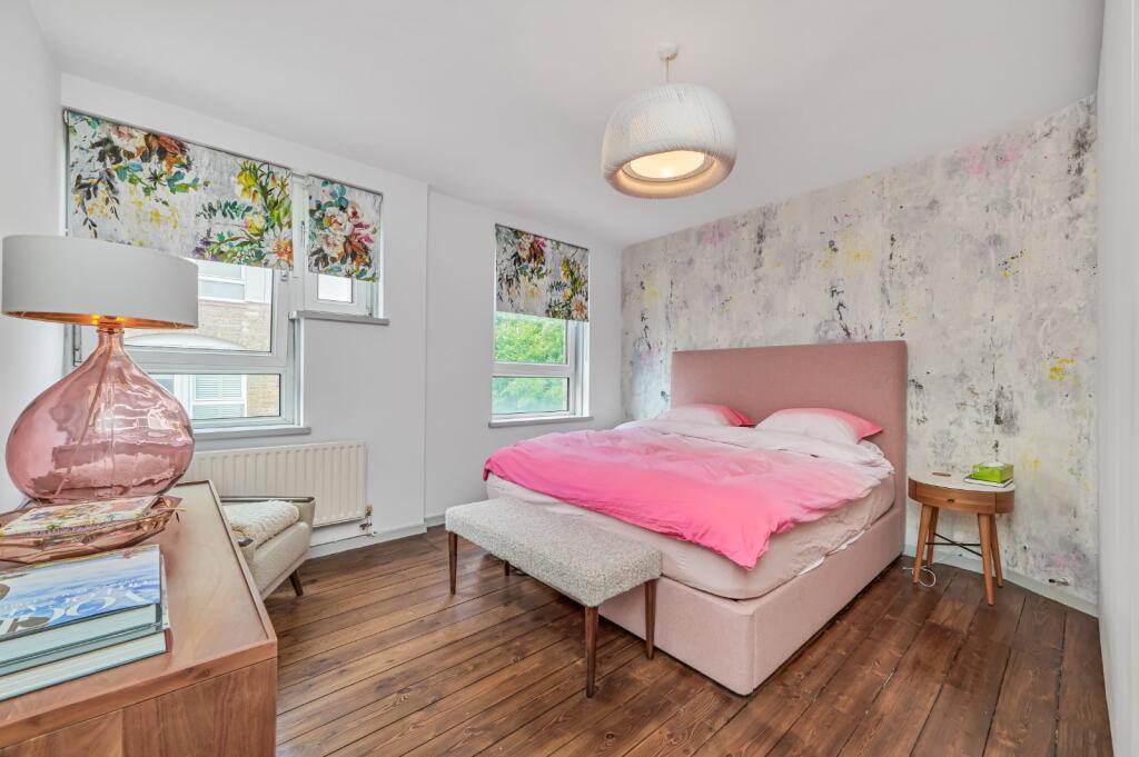Apartment in London, Blenheim Gardens Estate, Streatham Hill - View 5