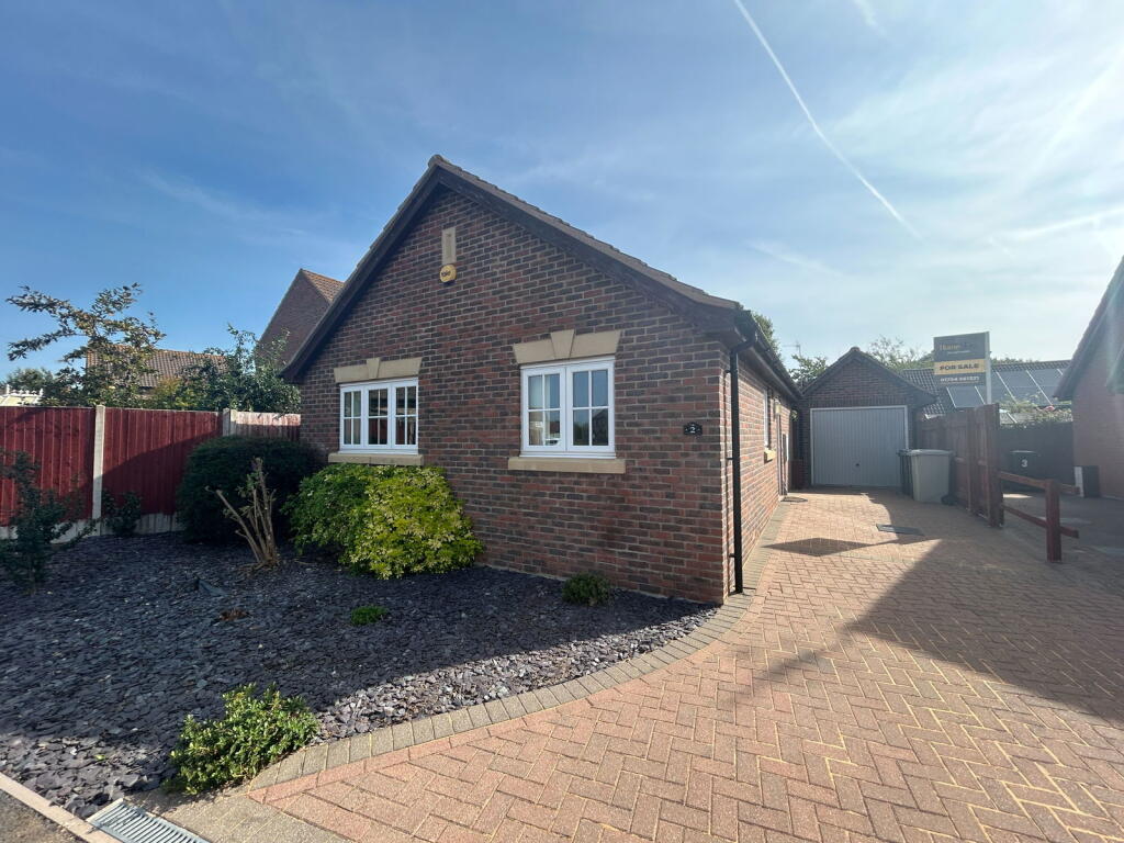 Main image of property: Mowbray Close, Skegness, Lincolnshire, PE25 2LP