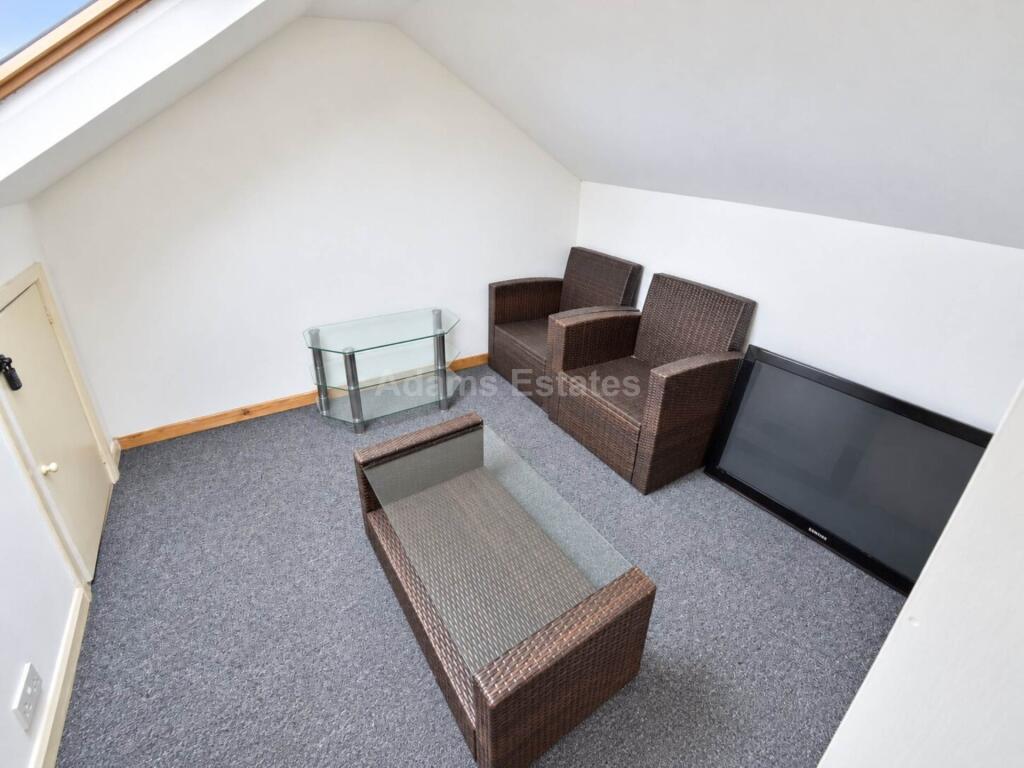House in Reading - View 2