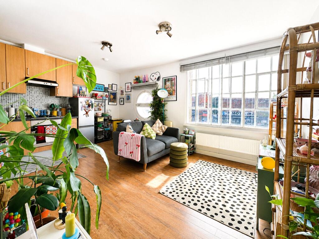 Main image of property: Catford Hill, London, SE6