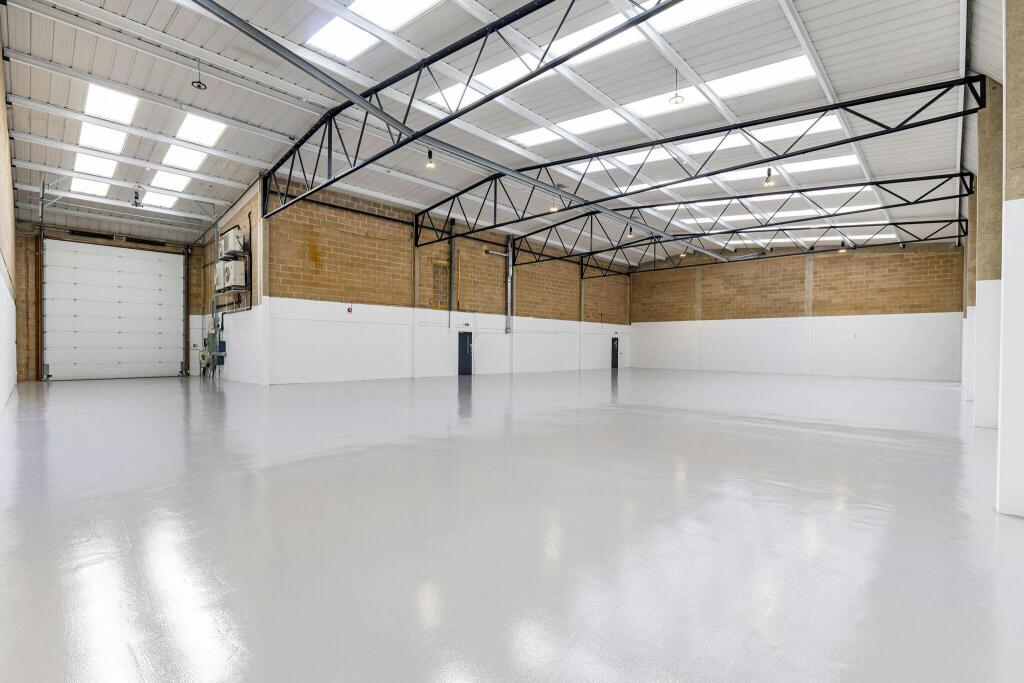 107834_Unit 2 Heathlands Industrial Estate-21_low.jpg