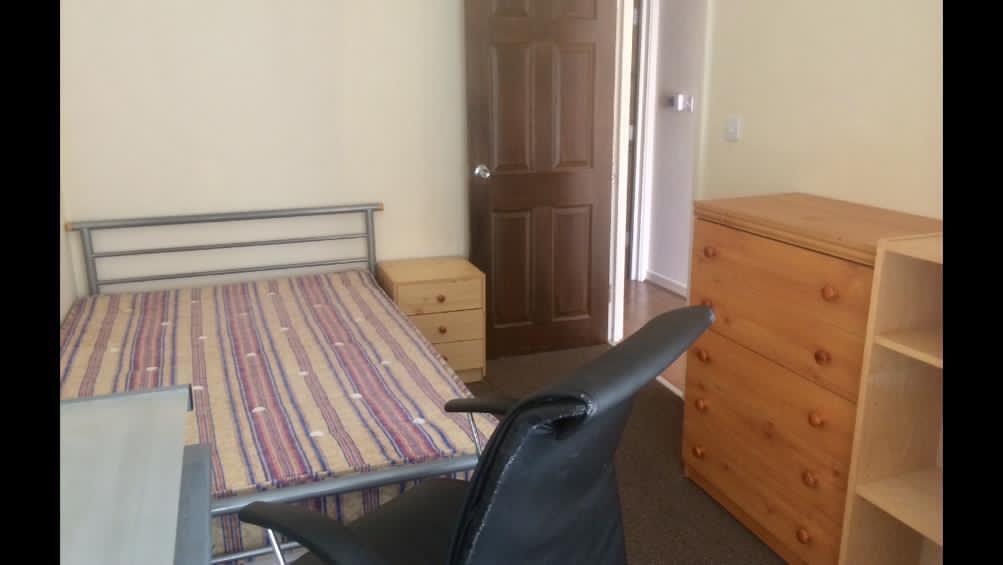 6 bedroom terraced house for rent