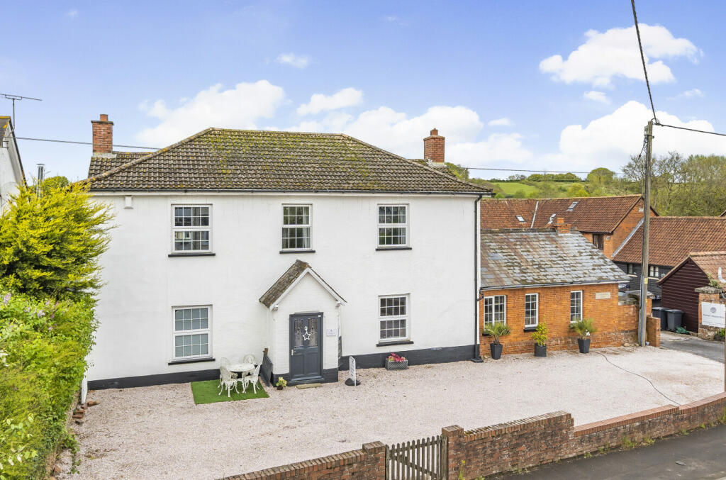 5-bed detached on High Street, Newton Poppleford, Sidmouth, Devon, £575,000