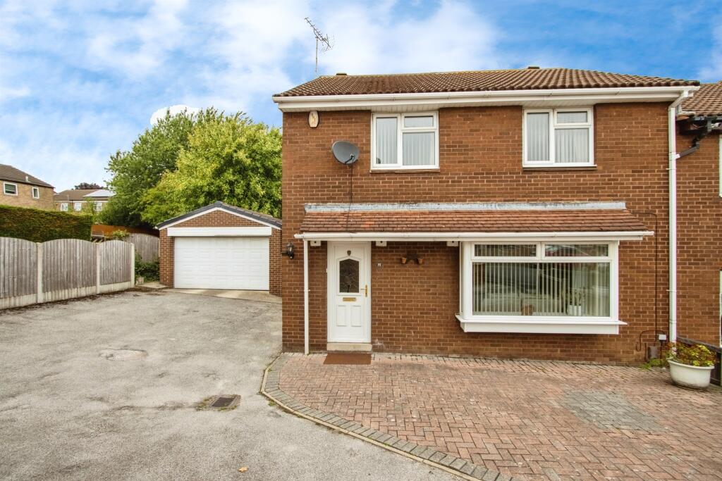 4-bed semi-detached on White Laithe Walk, Leeds, £300,000