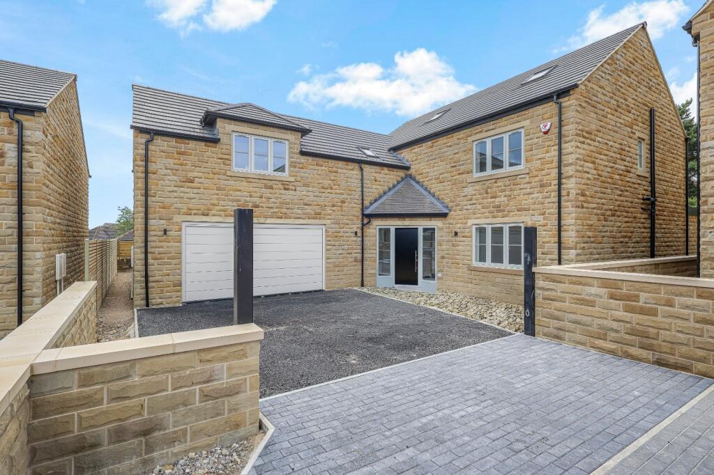 5-bed detached on Well Lane, Clifton, Brighouse, HD6, £870,000