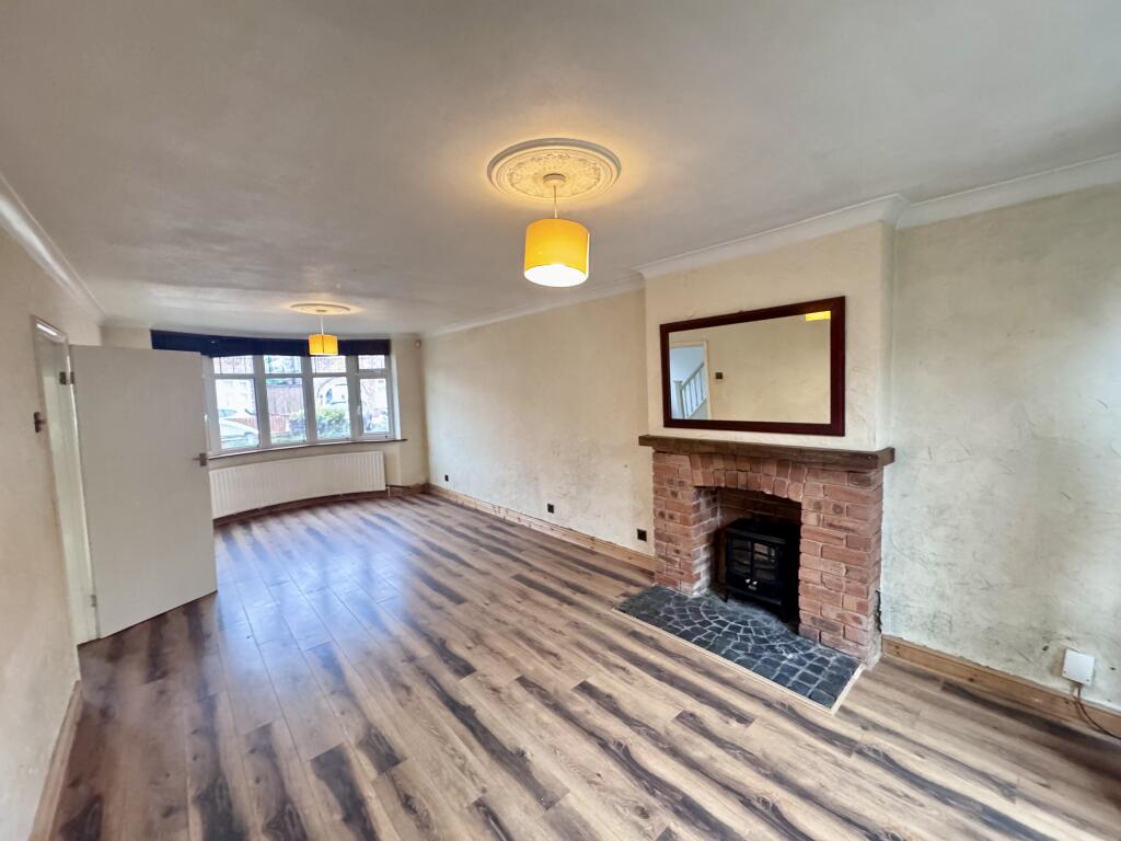 House in Nottingham, Nottinghamshire - More