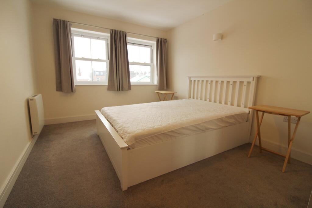 Apartment in Reading, Katesgrove - View 4