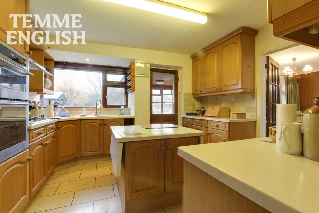 Orchard Avenue, Ramsden Bellhouse, CM11 photo 4