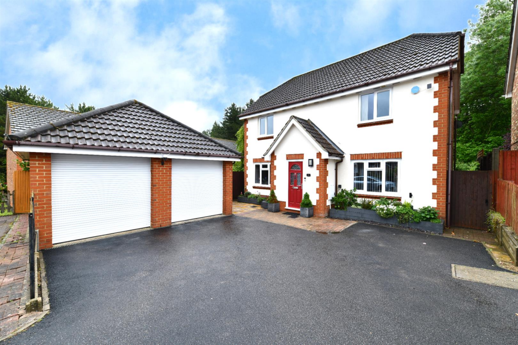 Main image of property: Thirlmere, Stevenage