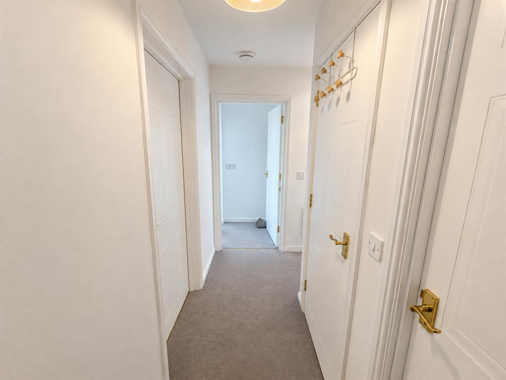 Apartment in Taunton - More