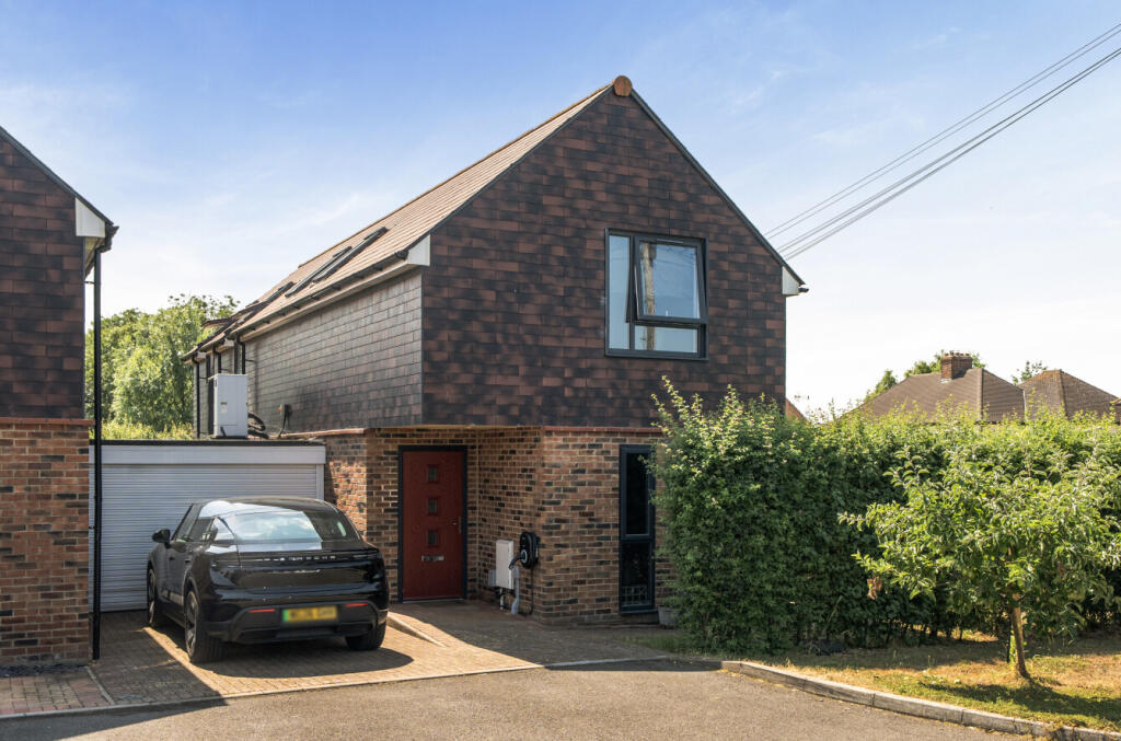 Main image of property: Queens Head Close, Aston Cross