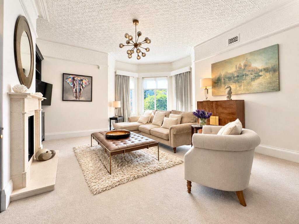 House in Wirral, Liverpool City Region - View 4