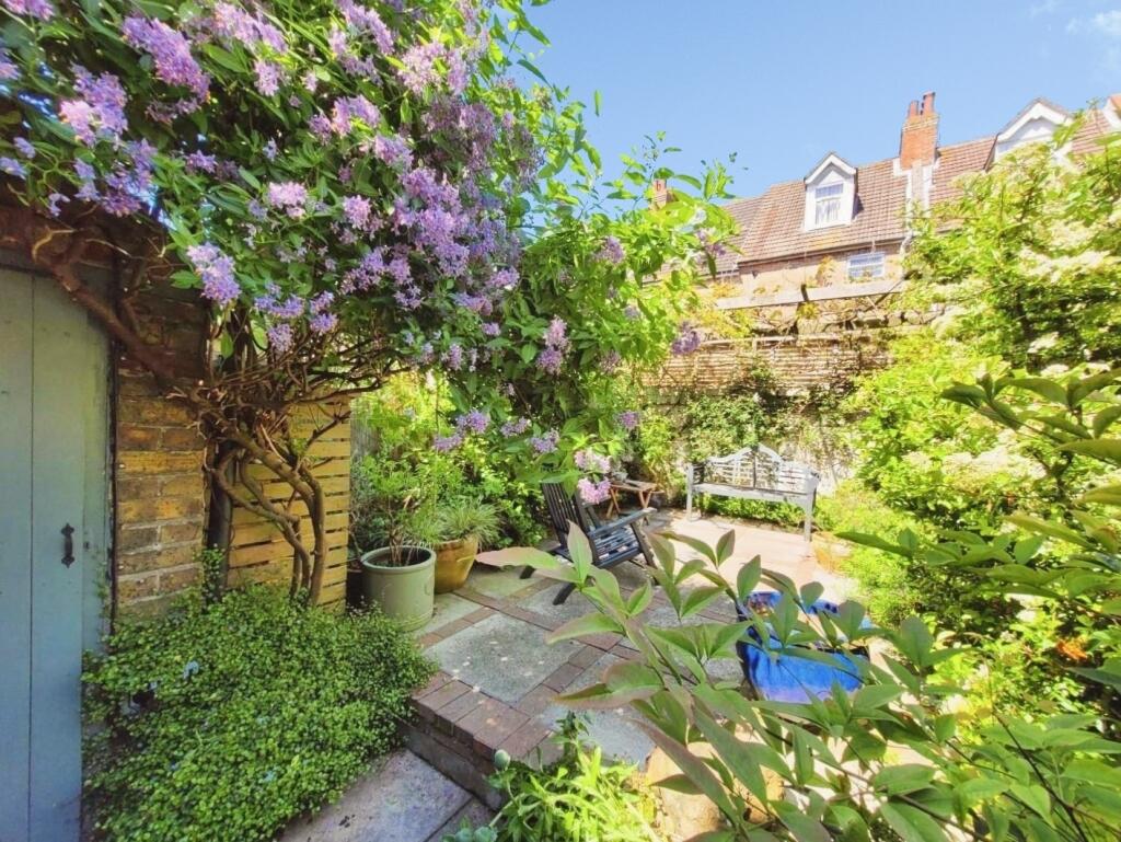 House in Canterbury - View 2