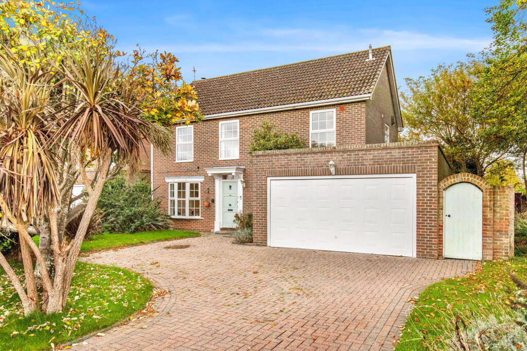 Main image of property: Alexander Close, Bognor Regis, PO21 4PS