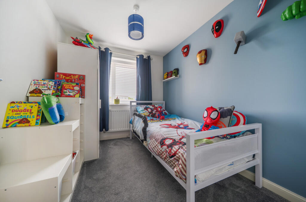 House in Basingstoke and Deane, Rooksdown - More
